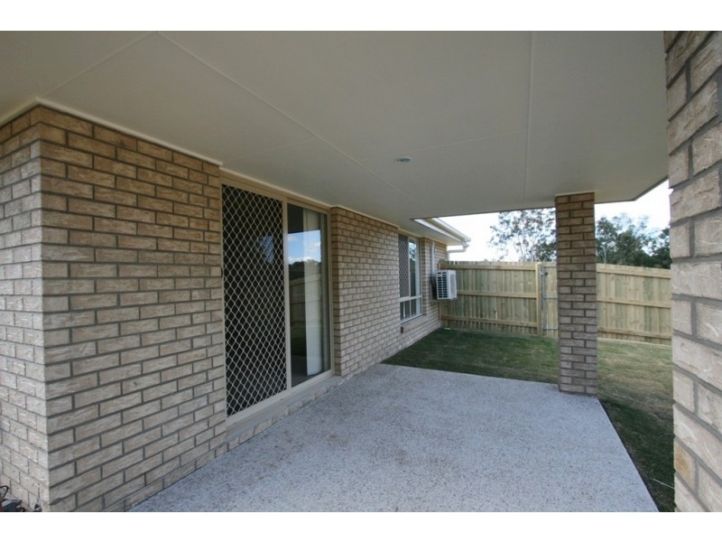 17 Armani Avenue, Wulkuraka QLD 4305