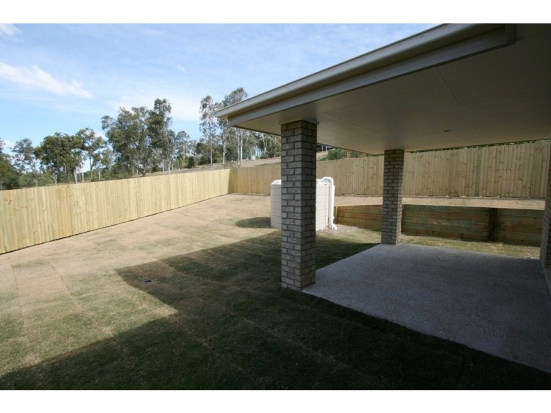 17 Armani Avenue, Wulkuraka QLD 4305