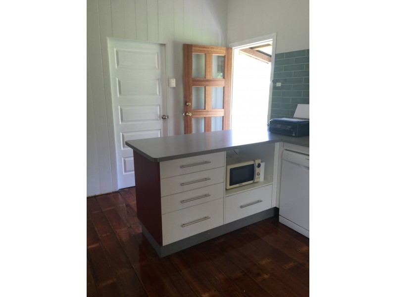 27 Fielding Road, College View QLD 4343