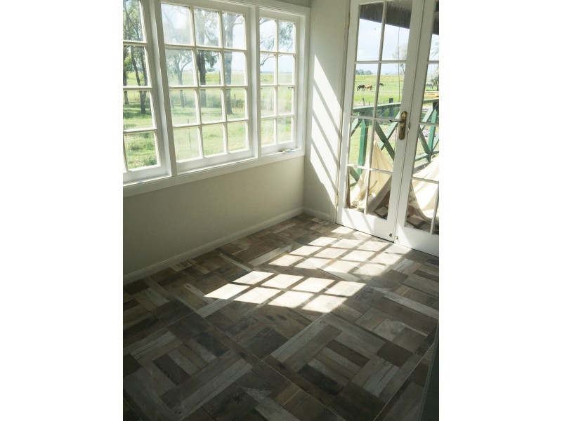 27 Fielding Road, College View QLD 4343