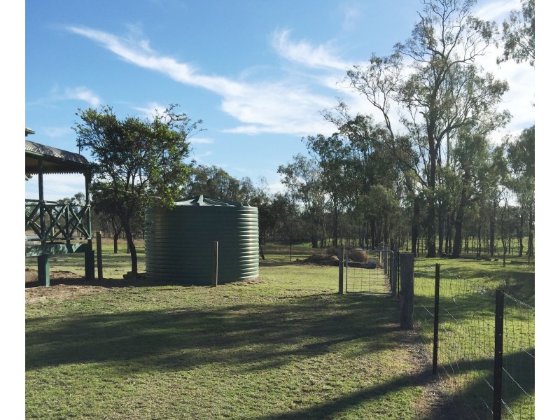 27 Fielding Road, College View QLD 4343