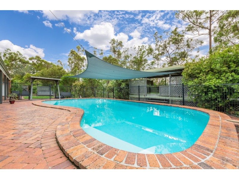 107 Velvet Street, Pine Mountain QLD 4306