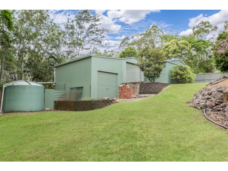 107 Velvet Street, Pine Mountain QLD 4306