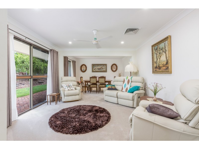 107 Velvet Street, Pine Mountain QLD 4306