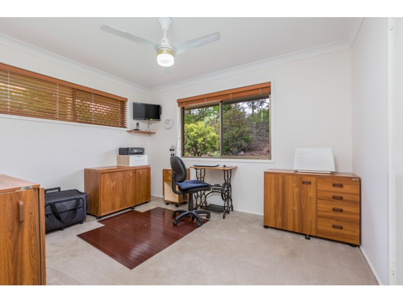 107 Velvet Street, Pine Mountain QLD 4306