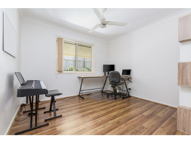 8 MCCUBBIN COURT, Goodna QLD 4300