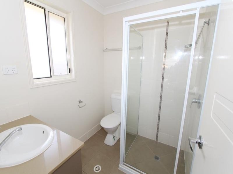 4 Friendship Place, Brassall QLD 4305