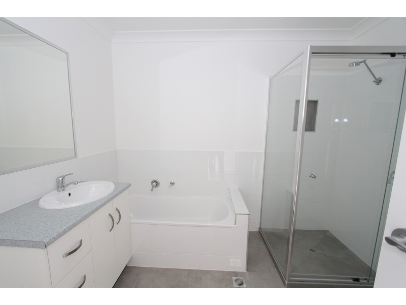 1/29 CONIFER AVENUE, Brassall QLD 4305