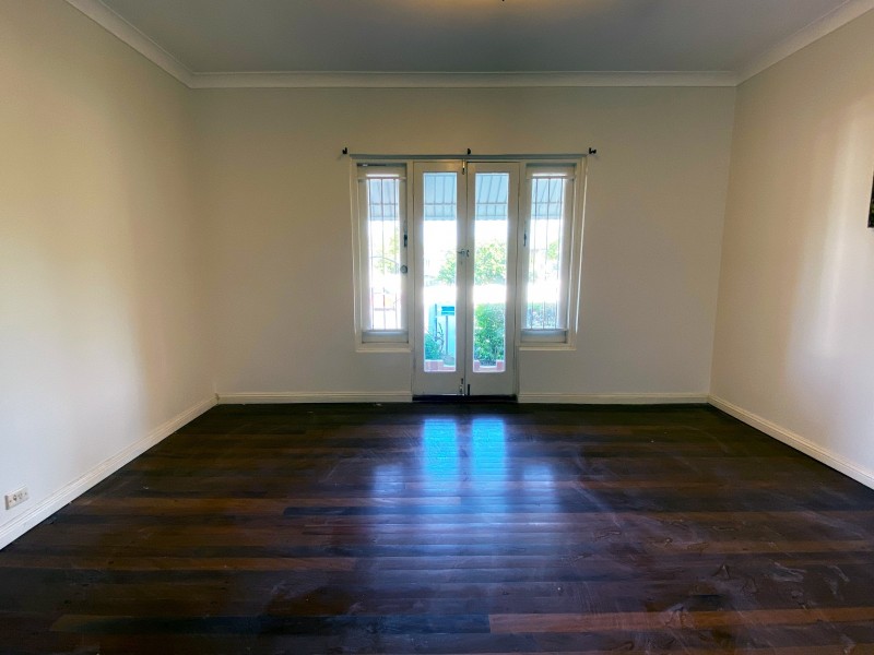 160 WHITEHILL ROAD, Raceview QLD 4305