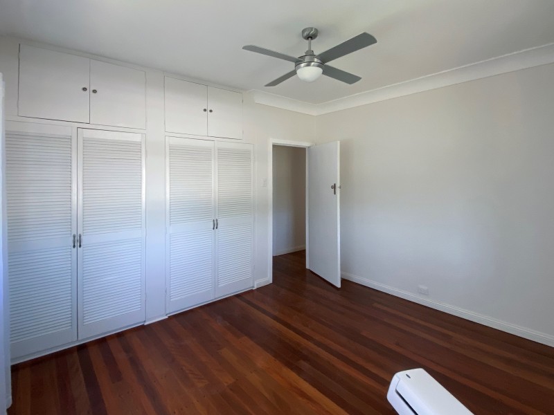 160 WHITEHILL ROAD, Raceview QLD 4305