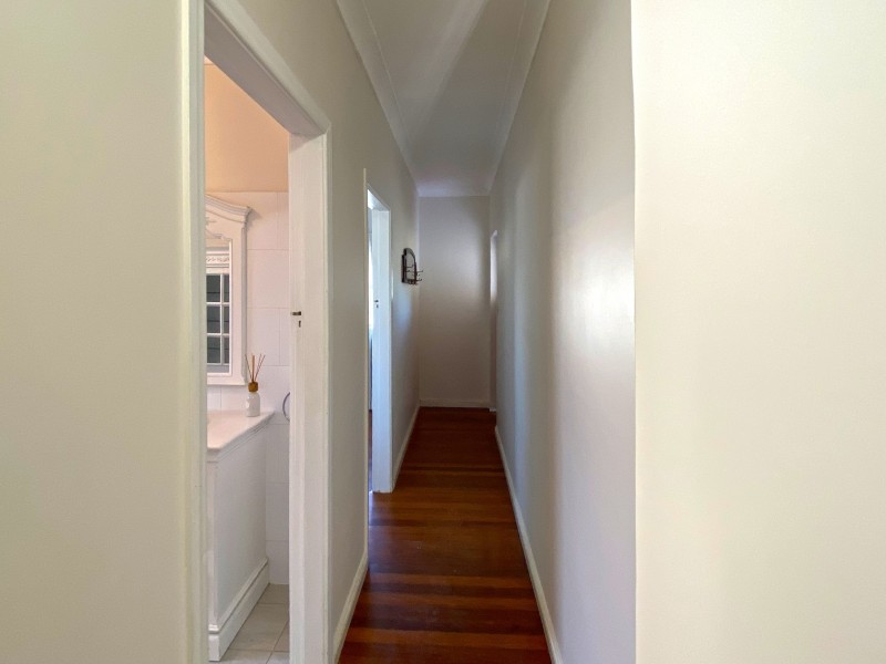 160 WHITEHILL ROAD, Raceview QLD 4305