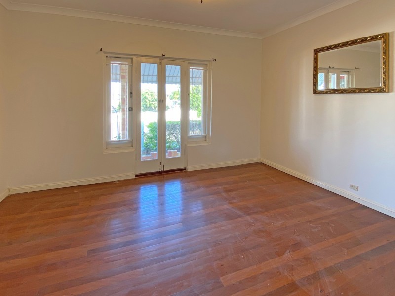 160 WHITEHILL ROAD, Raceview QLD 4305