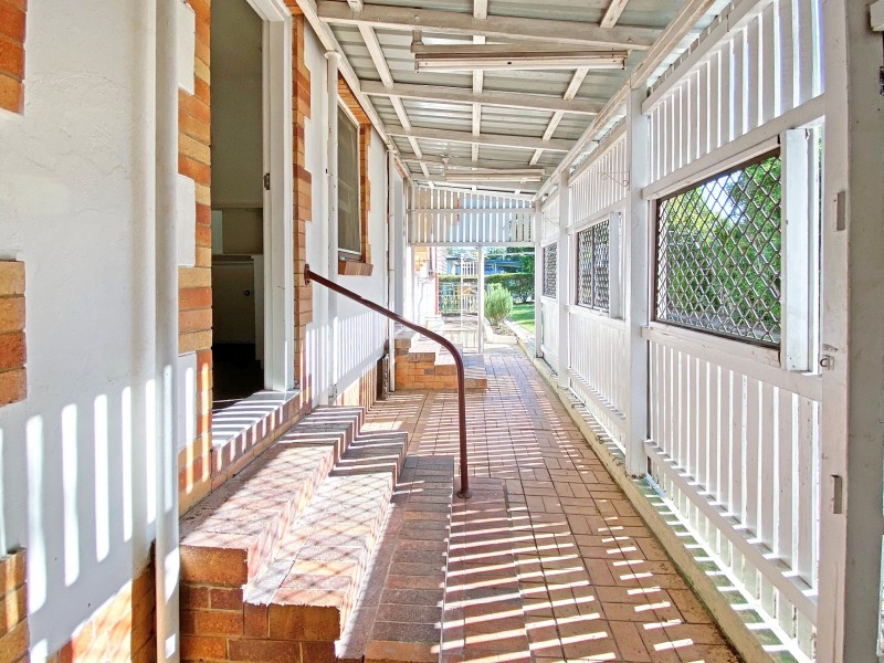 160 WHITEHILL ROAD, Raceview QLD 4305