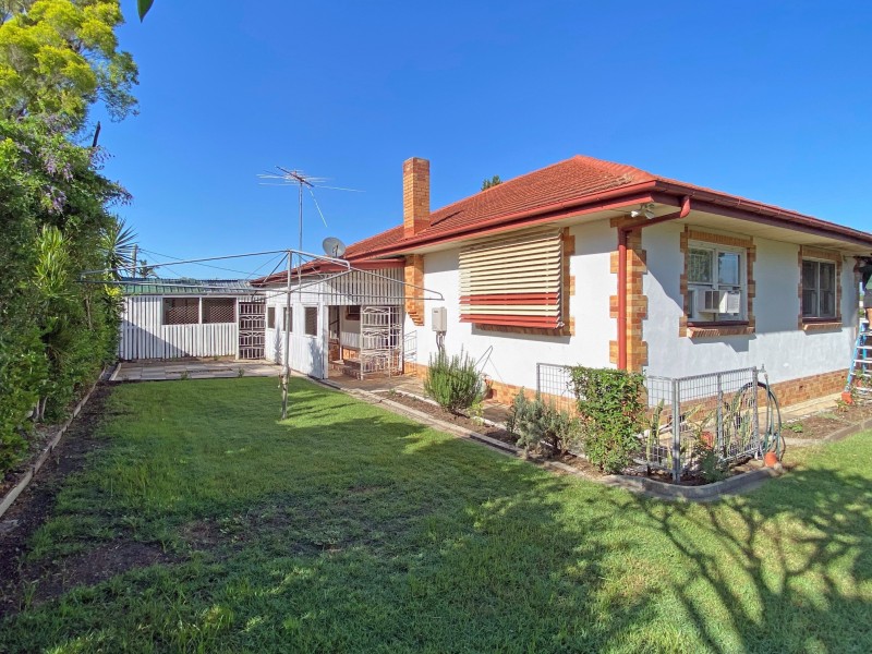 160 WHITEHILL ROAD, Raceview QLD 4305