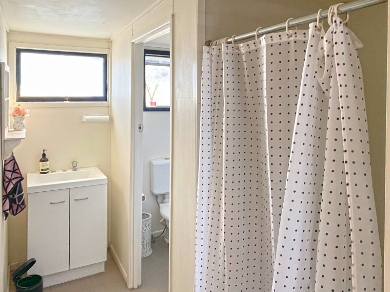 160 WHITEHILL ROAD, Raceview QLD 4305