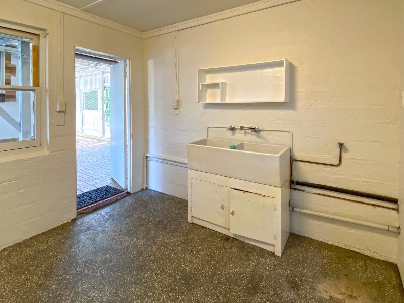 160 WHITEHILL ROAD, Raceview QLD 4305