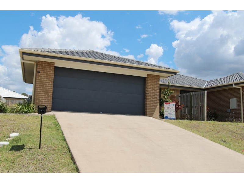 1/7 Kestrel Street, Lowood QLD 4311