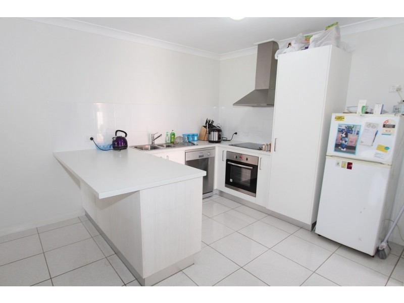 1/7 Kestrel Street, Lowood QLD 4311