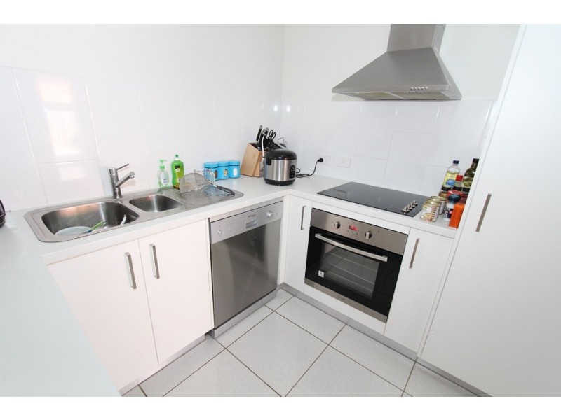 1/7 Kestrel Street, Lowood QLD 4311
