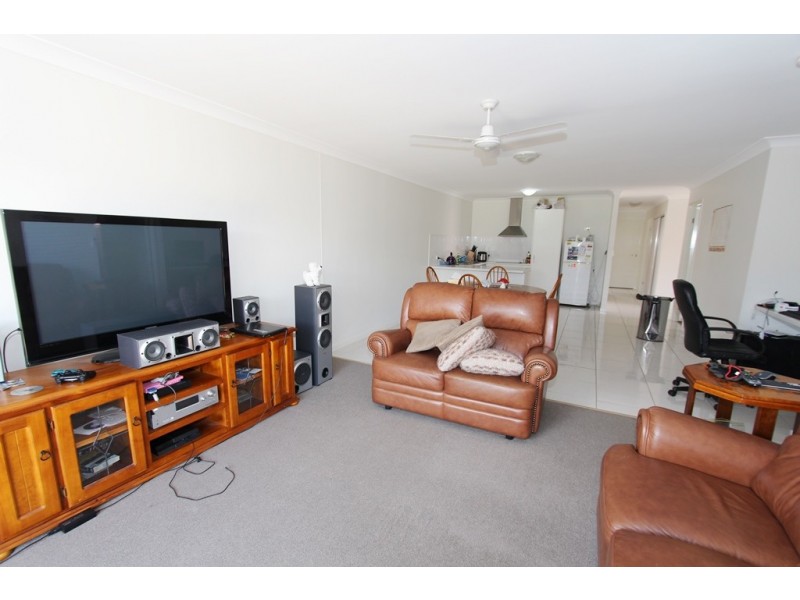 1/7 Kestrel Street, Lowood QLD 4311