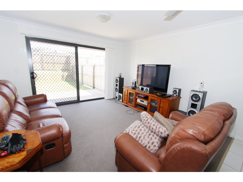 1/7 Kestrel Street, Lowood QLD 4311