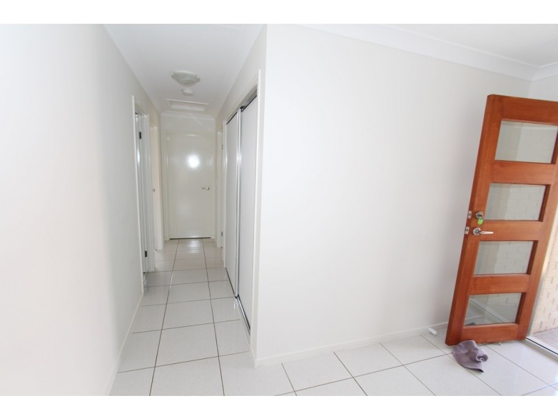 1/7 Kestrel Street, Lowood QLD 4311