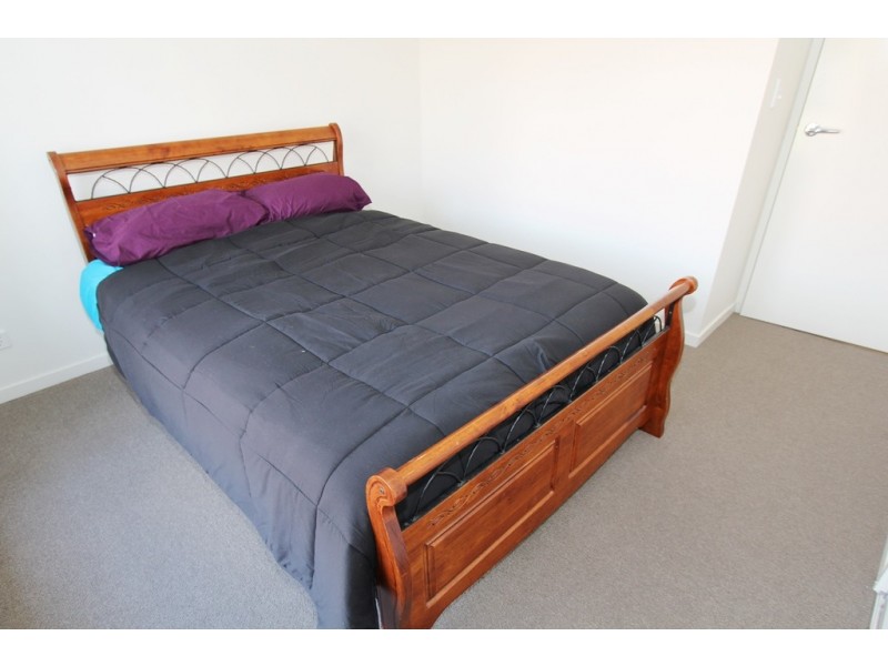 1/7 Kestrel Street, Lowood QLD 4311