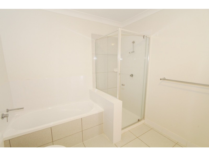 1/7 Kestrel Street, Lowood QLD 4311