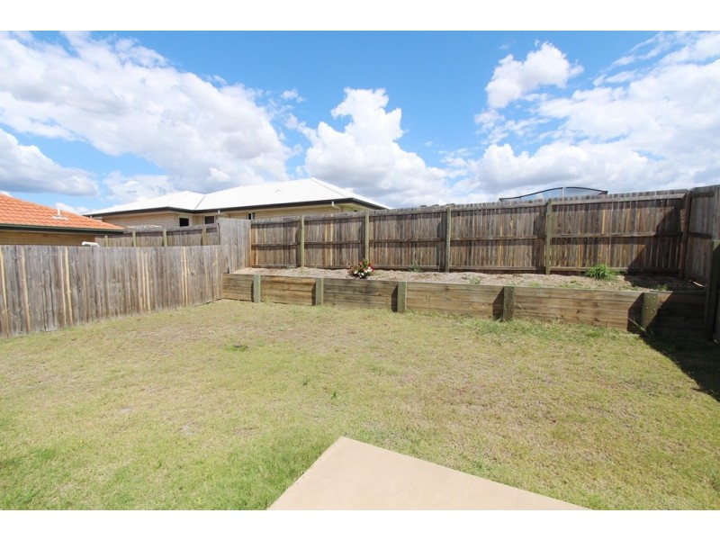 1/7 Kestrel Street, Lowood QLD 4311