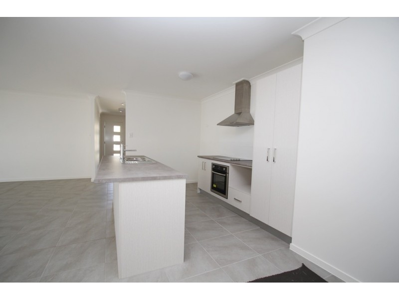21 Mallard Street, Lowood QLD 4311