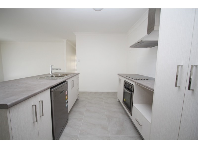 21 Mallard Street, Lowood QLD 4311