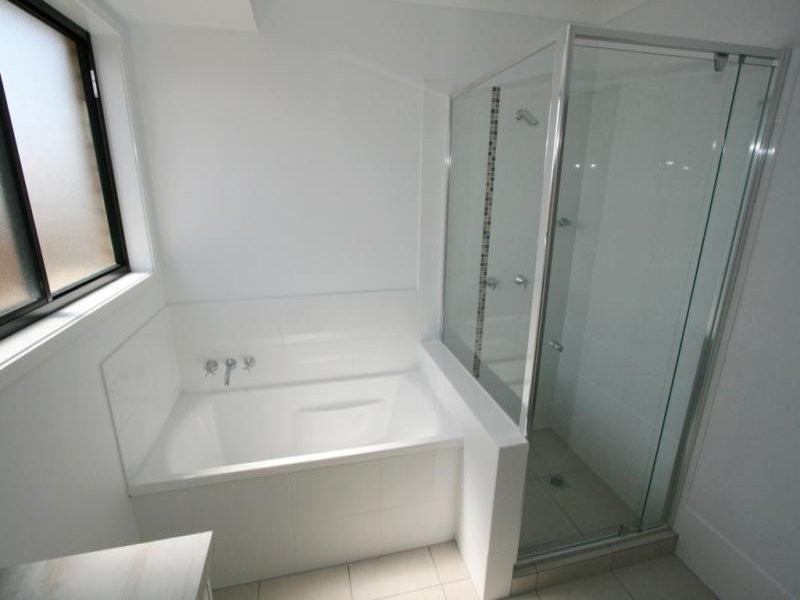 23 Sandpiper Drive, Lowood QLD 4311