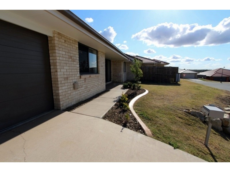 2/2 Osprey Court, Lowood QLD 4311