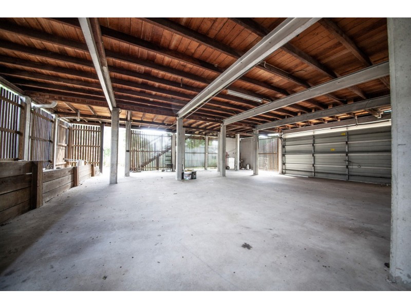 14 Blackstone Road, Newtown QLD 4305