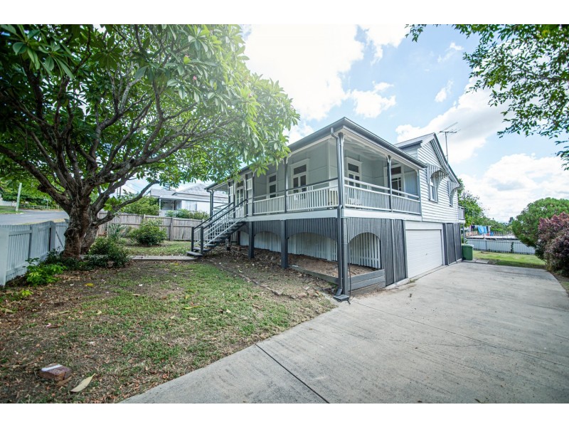 14 Blackstone Road, Newtown QLD 4305