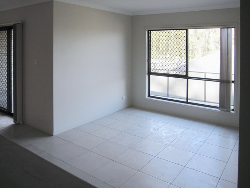 5 Kate Court, Chuwar QLD 4306