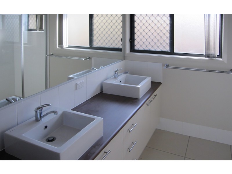 5 Kate Court, Chuwar QLD 4306