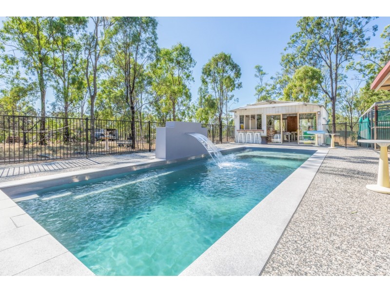 8 OAK STREET, Brightview QLD 4311