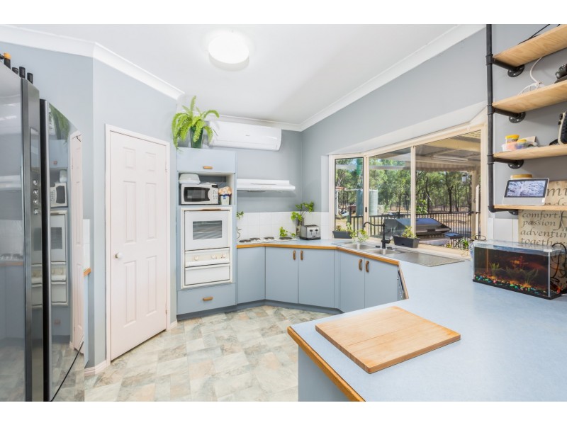 8 OAK STREET, Brightview QLD 4311