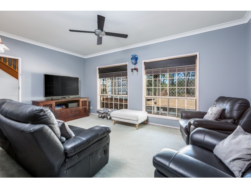 8 OAK STREET, Brightview QLD 4311