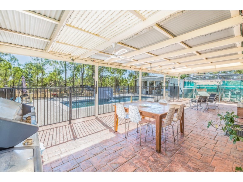 8 OAK STREET, Brightview QLD 4311