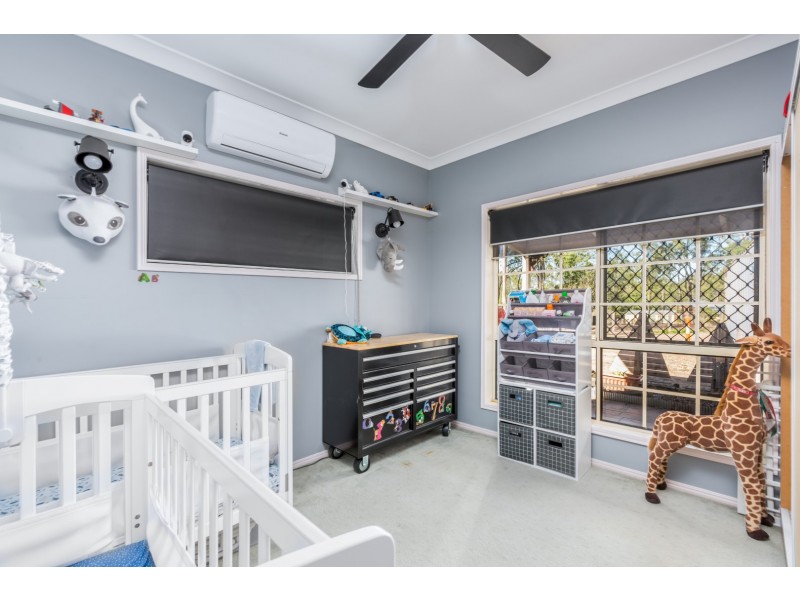 8 OAK STREET, Brightview QLD 4311