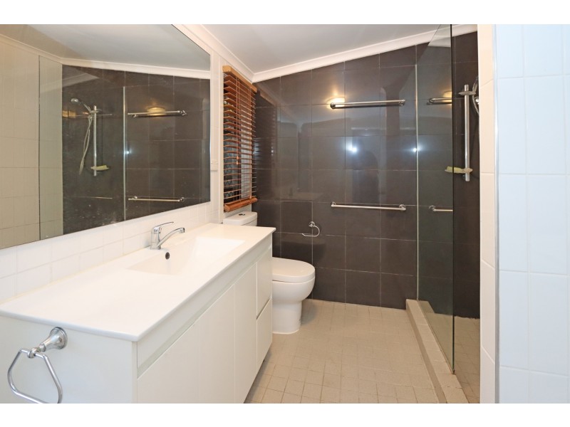 36 MACGREGOR STREET, Woodend QLD 4305