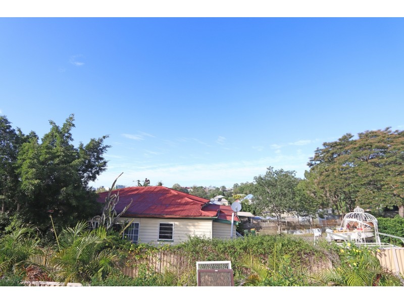 36 MACGREGOR STREET, Woodend QLD 4305