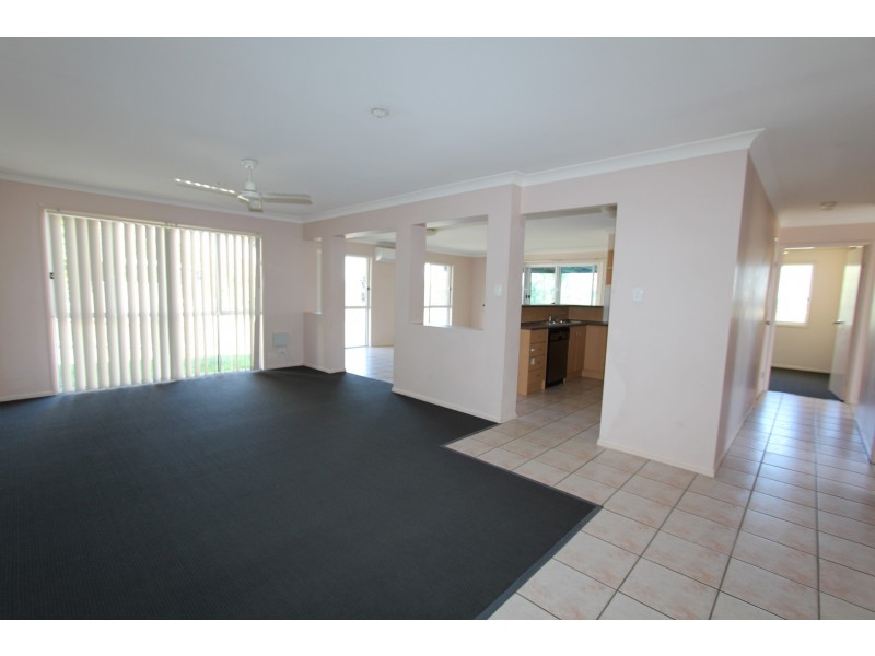 19 Lagoona Court, Churchill QLD 4305