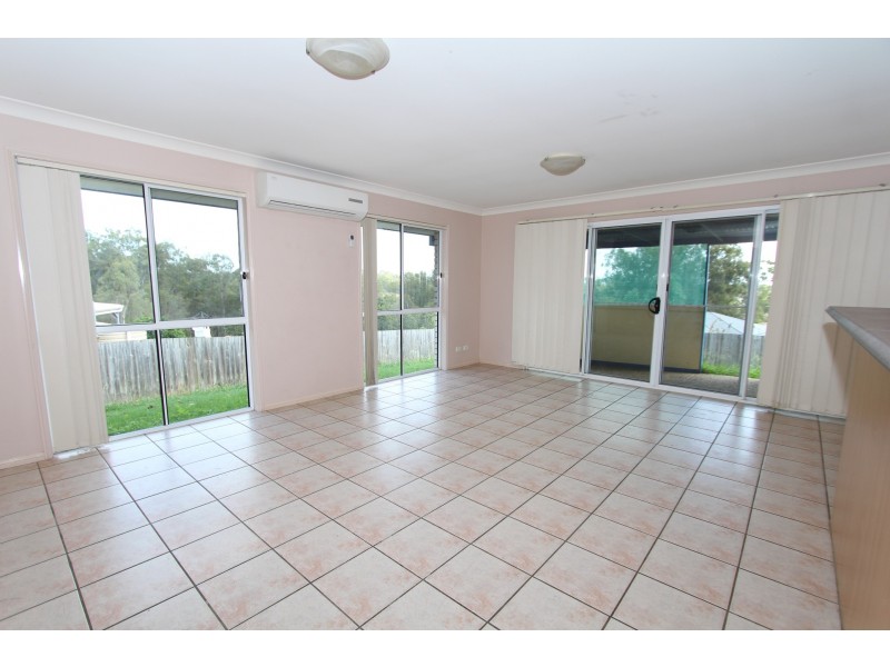 19 Lagoona Court, Churchill QLD 4305