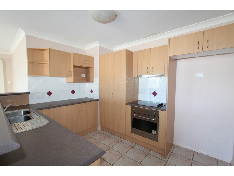 19 Lagoona Court, Churchill QLD 4305