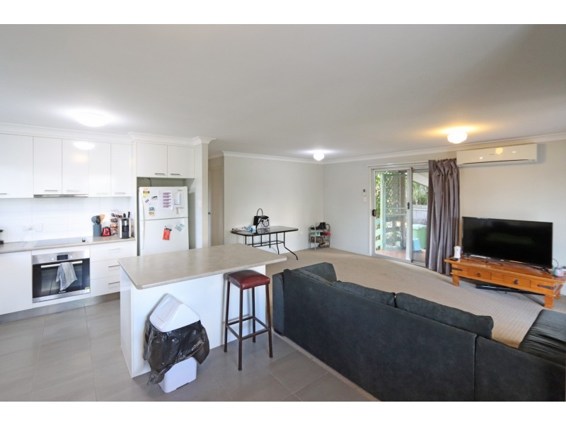 27 LOGAN STREET, North Booval QLD 4304