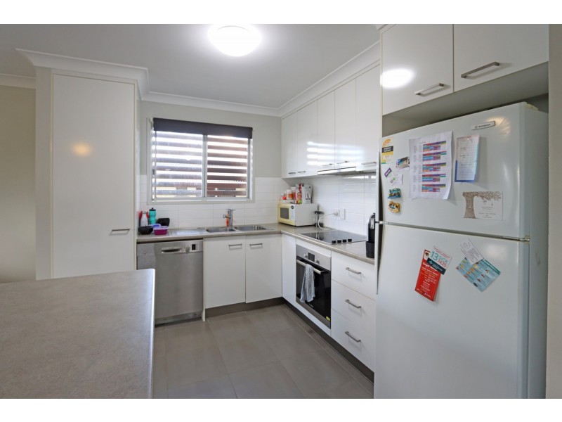 27 LOGAN STREET, North Booval QLD 4304