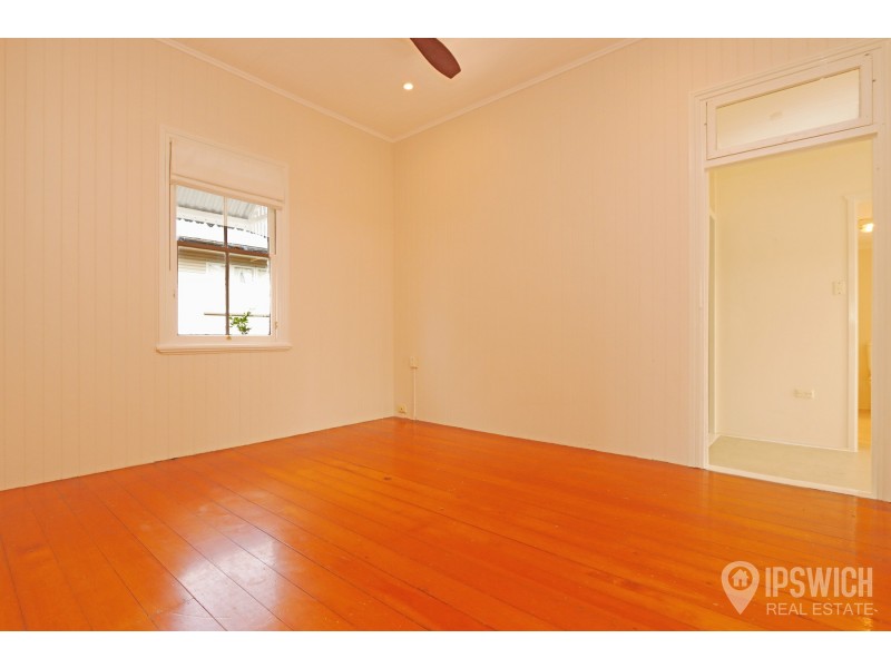 25 THOMPSON STREET, Silkstone QLD 4304